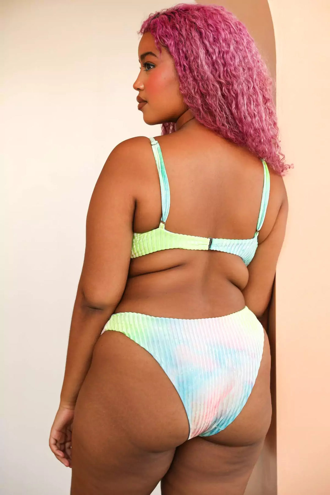 V4068JVELC-CTDY zen top candy tie dye 5 dippin' daisy's